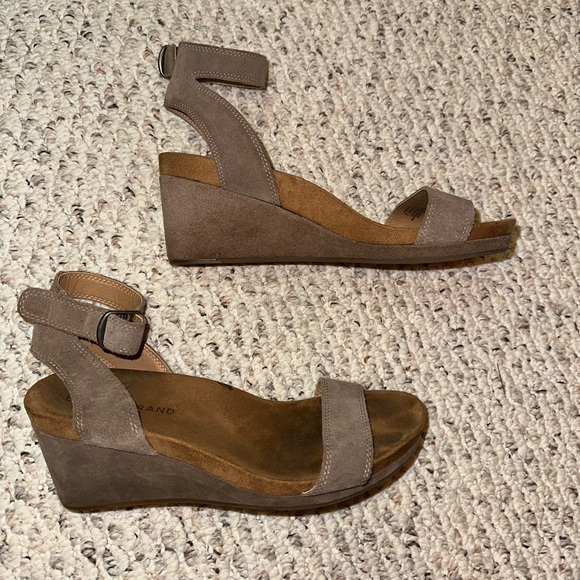 Women’s gray Lucky Brand wedges size 7.5 - Picture 1 of 6